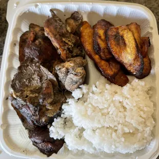 Jerk chicken thighs, plantains, with coconut rice .....yummmmm