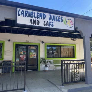 Front entrance featuring the outside patio