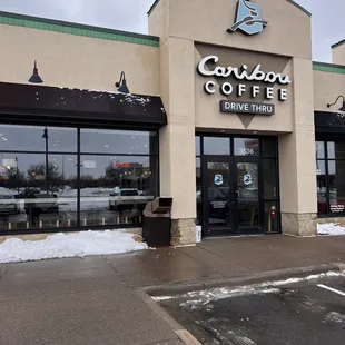 the outside of a coffee shop