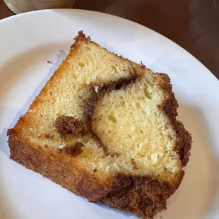 Cinnamon Coffee Cake slice ($3.49)
