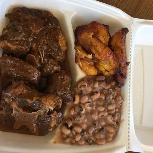 Oxtail with black eyed peas and plantains-amazing!