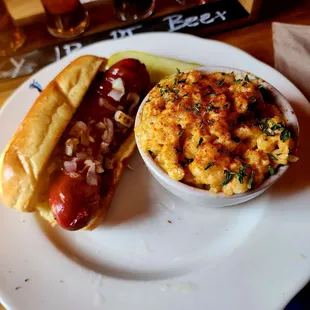Hot curry mett with Mac and cheese