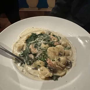 Shrimp tortellini