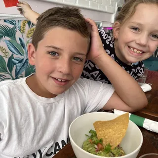 Vegan Guacamole & Chips