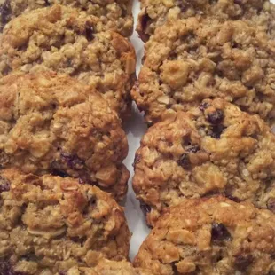 Oatmeal cookies w/ cranberries, raisins, walnuts and almonds