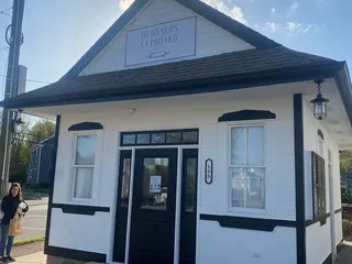 Hubbard’s Cupboard Bakery & Cafe