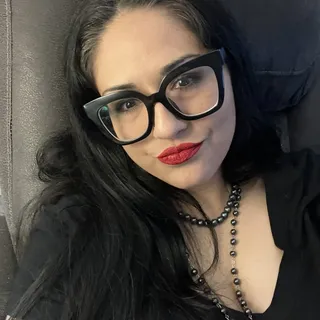 Jina M.