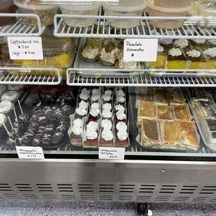 cupcakes, food, dessert