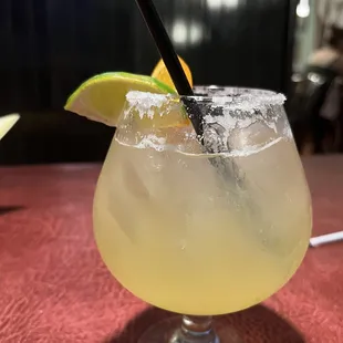 a margarita in a glass