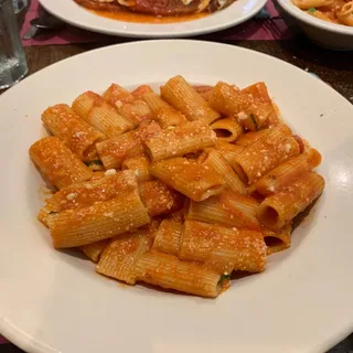 Rigatoni Pomodoro