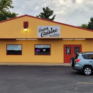 Very unassuming front of restaurant