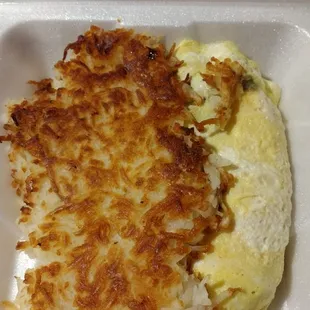 Veggie omelette with hash browns