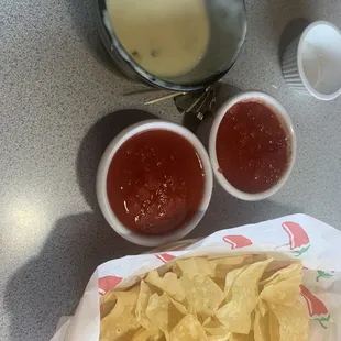 Chips and salsa/queso