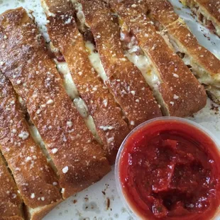 Stuffed pizza sticks
