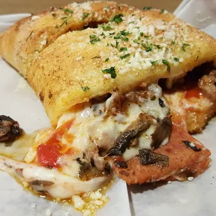 Tasty Calzone. Very cheesy!