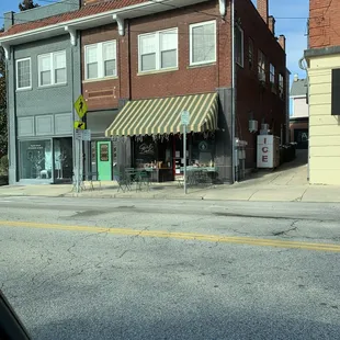 a view of a street corner