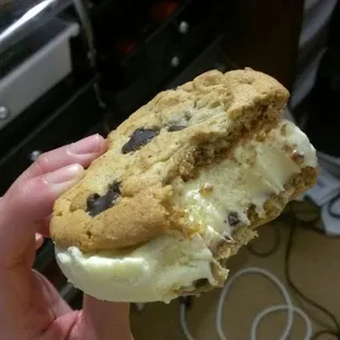 dessert, food