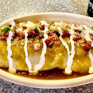 Chicken verde burrito. Actually pretty decent.