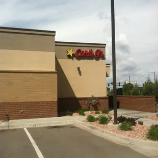 the outside of the restaurant