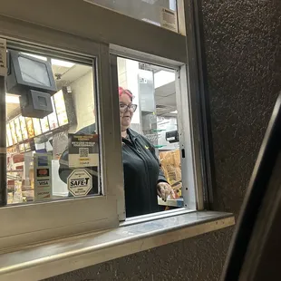 Carl's Jr stop hiring stupid idiots..! This is one of the many you guys have working there..!