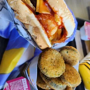 Breakfast Burger and Fried Zucchini on point !