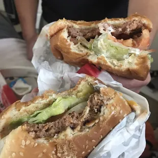 The beyond burger patty famous star!! So freaking good! Glad we have this option now!