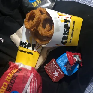 1 condiment each for an order like this  That&apos;s some bullshit !!! I swear Carl&apos;s is a cheap ass !!!