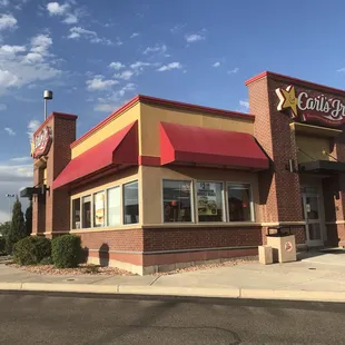 the outside of the restaurant