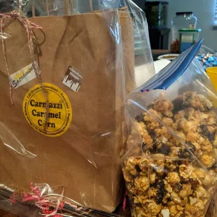 Caramel corn with dark chocolate drizzle