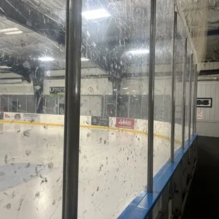 Crystal clear plexiglass