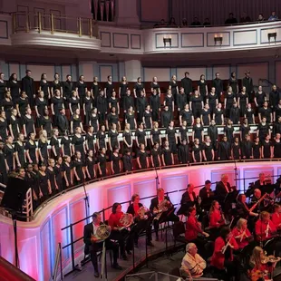 Indianapolis Children&apos;s Choir joins the CSO for the holiday concert