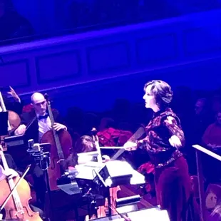 Music director and conductor Janna Hymes