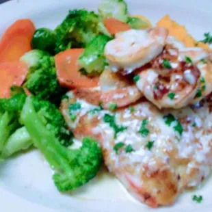 Crab Crusted Salmon Special and their Shrimp Italiano is absolutely delicious!
