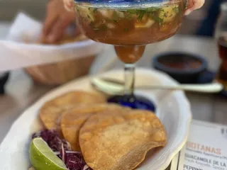 Franco’s Famous Cocktail Bar And Kitchen