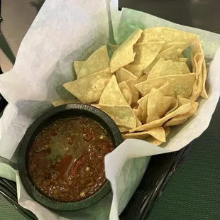 Chips &amp; salsa