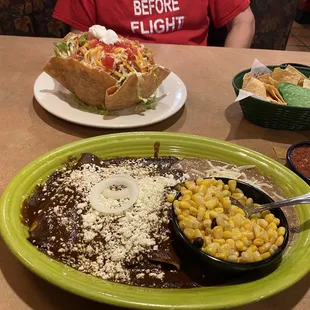 Chicken enchiladas de mole