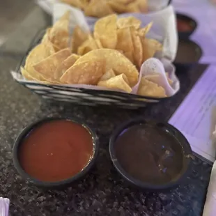 Chips and salsa/bean dip