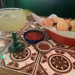 Margarita and salsa