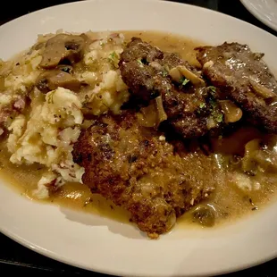 Salisbury Steak with mashed potatoes and gravy