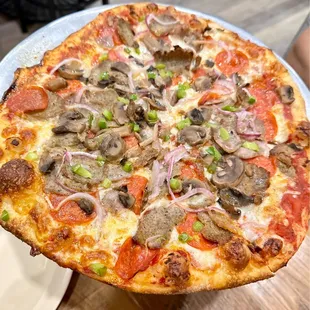 Carmelo's Supreme Pizza DELICIOUS - June 12, 2024