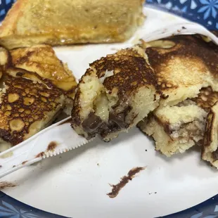 a plate of pancakes
