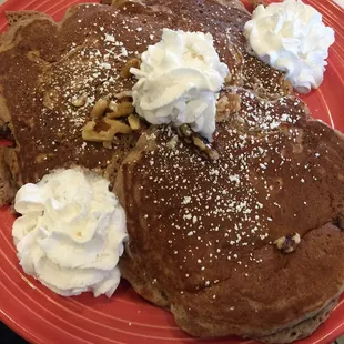 Carrot cake pancakes