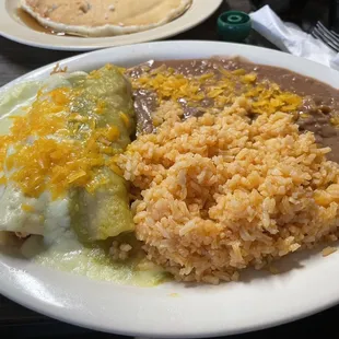 GREEN CHICKEN ENCHILADA AND SOUR CREAM CHICKEN ENCHILADA