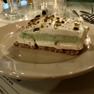 Pistachio Cream Tort