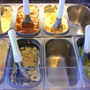 There are usually about 6-8 flavors to choose from
