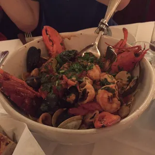 Mixed Seafood  Red or White