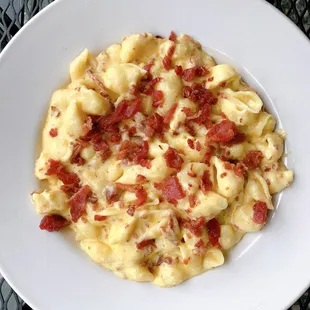Big Boys and Girls Mac n&apos; Cheese