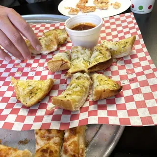Garlic Bread with Cheese Herbs & Spices