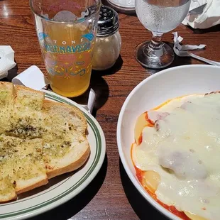 Ravioli w/veal parmigiana, and garlic bread.