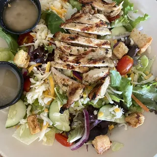 LG. Grilled Chicken Salad